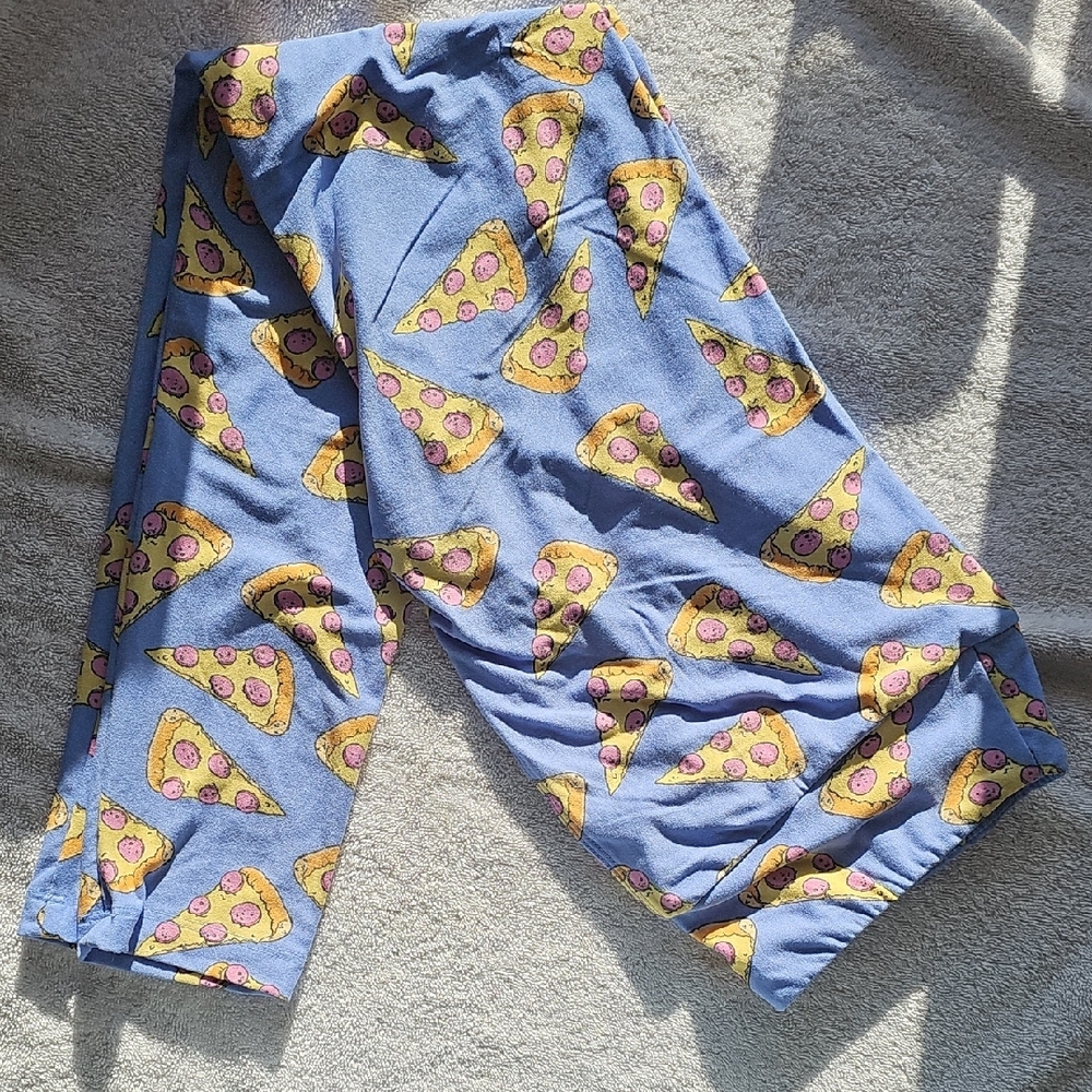 LuLaRoe Blue and Yellow Leggings with Playful Design